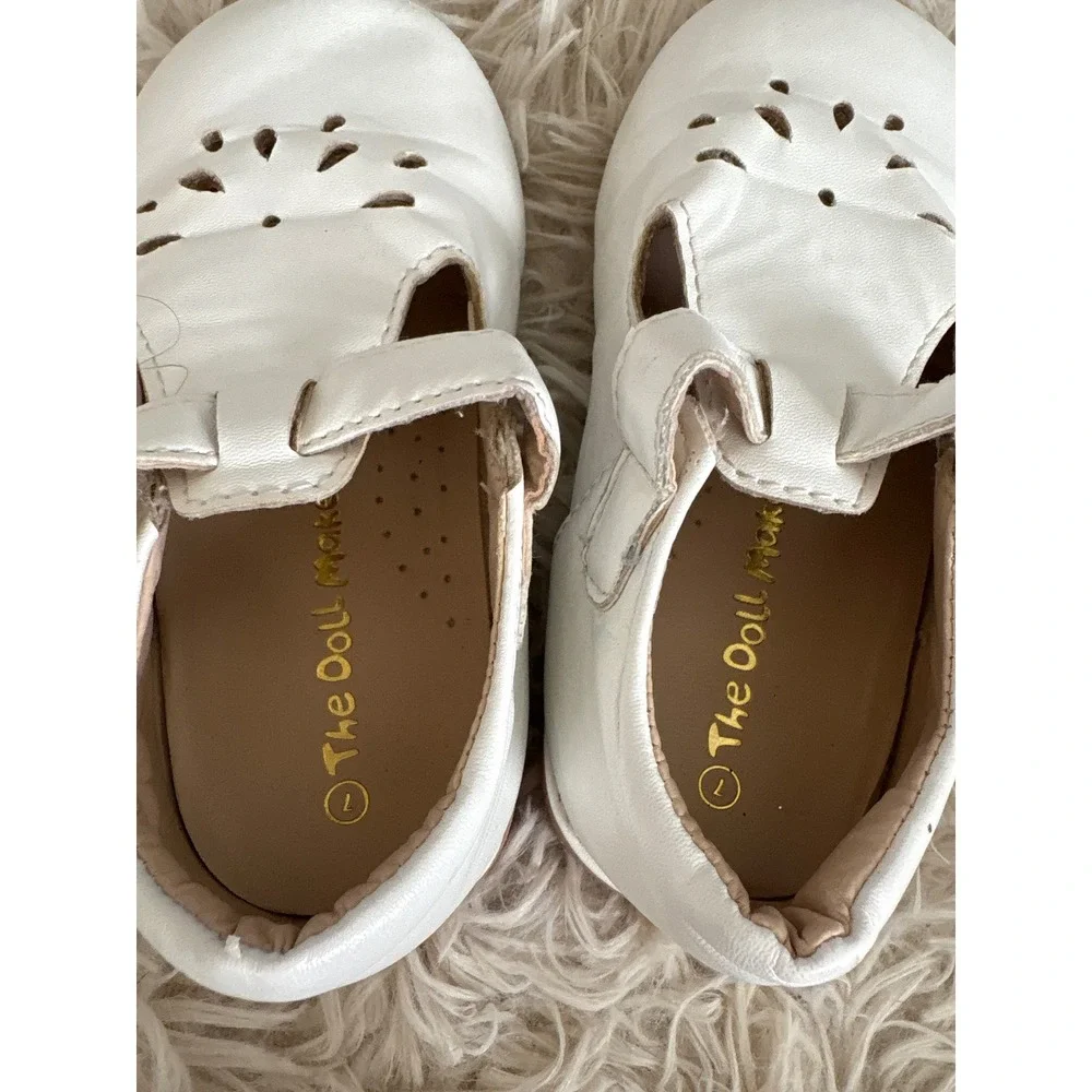 The Doll Maker White Leather Cutout Mary Jane‎ Shoes Kids Size 7 Toddler